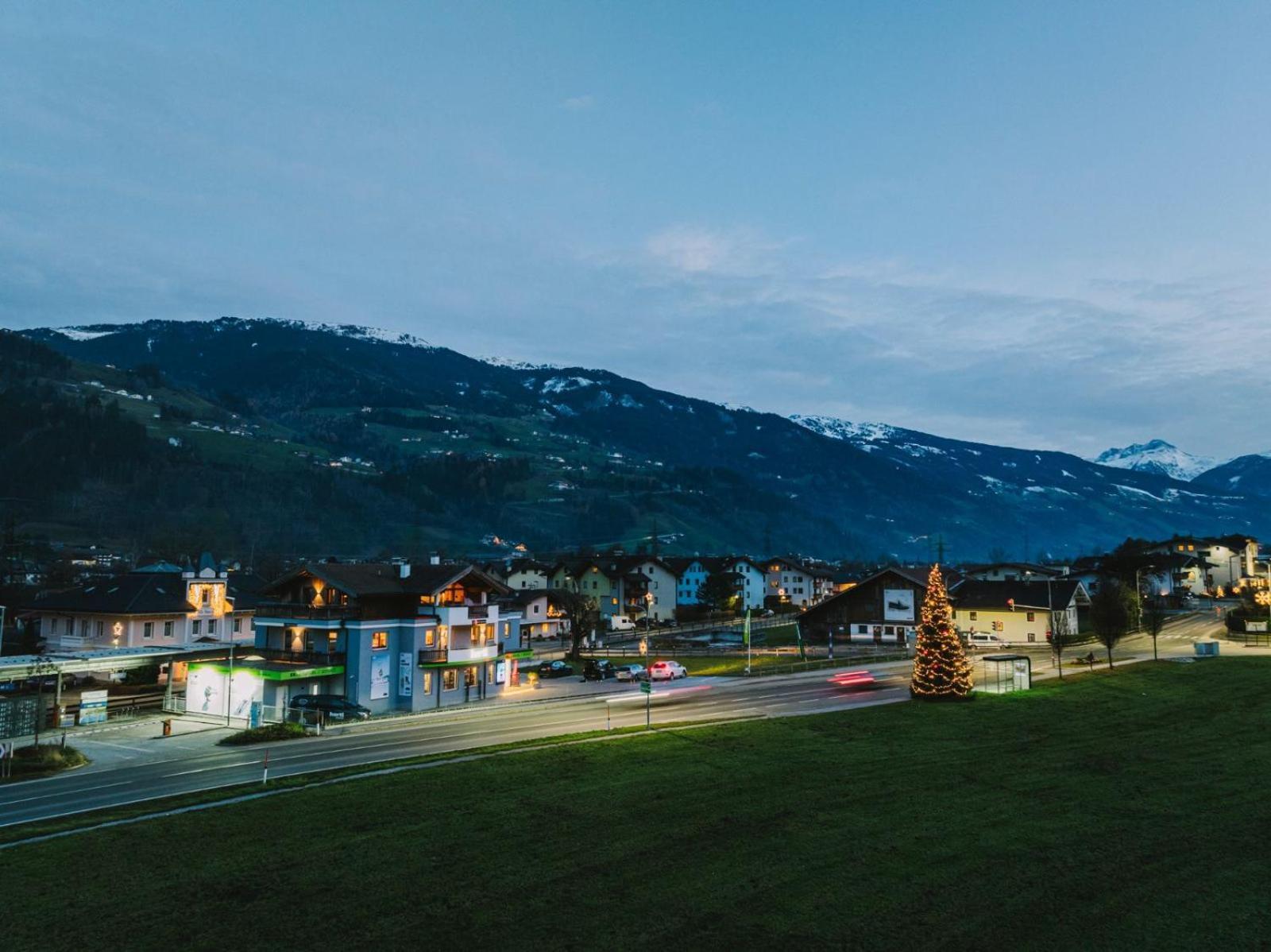 Apart Hartl Ried im Zillertal Ngoại thất bức ảnh